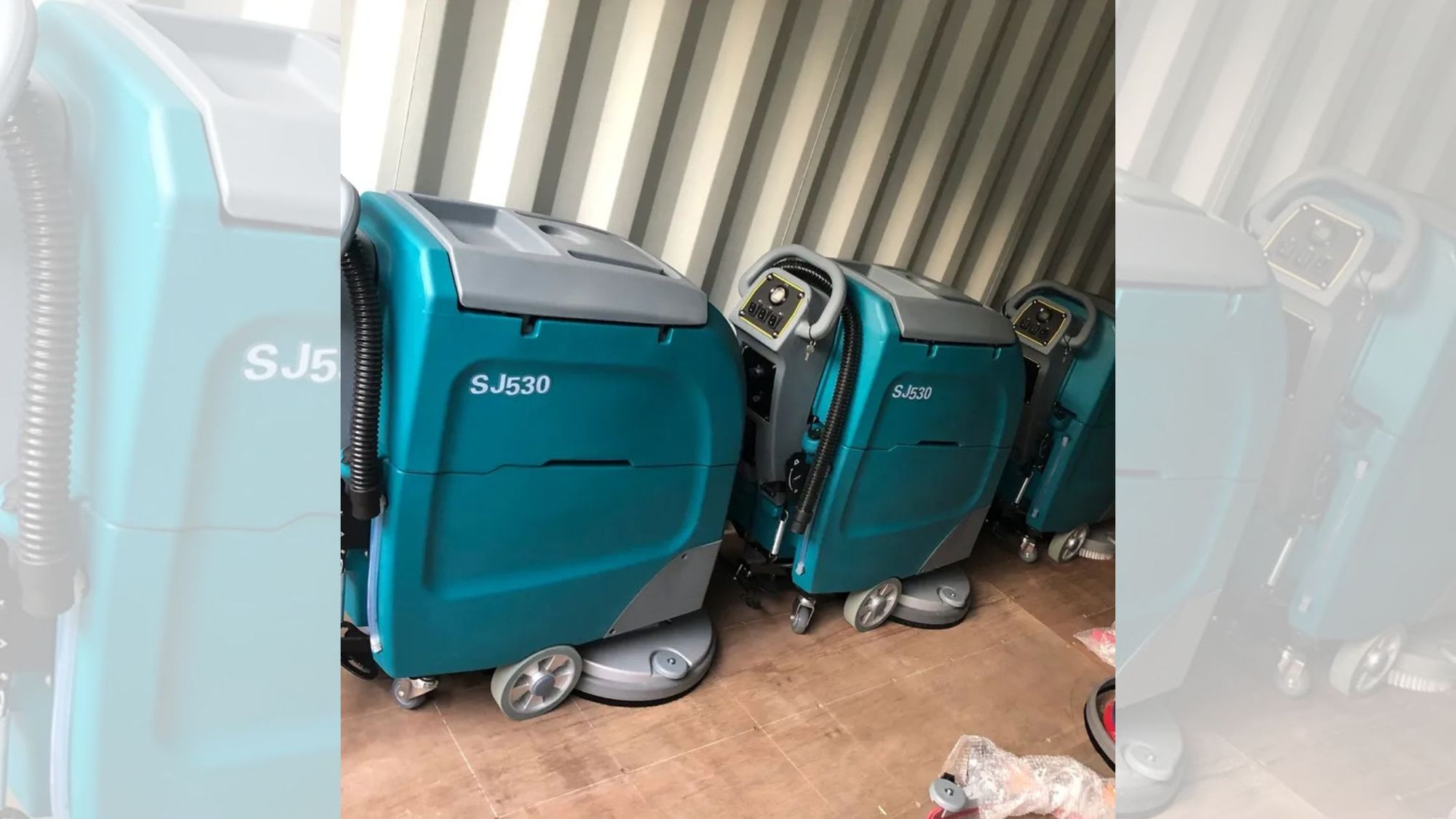 The Complete Beginner’s Guide to Using a Floor Brush Scrubber Machine!
